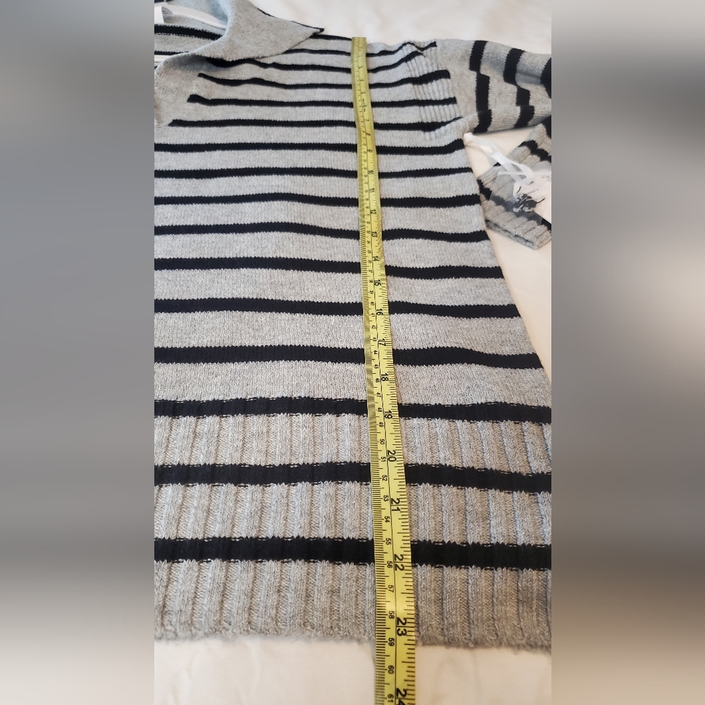 STYLUS Striped Gray and Black Women's Sweater SIZE:M - Picture 5 of 7